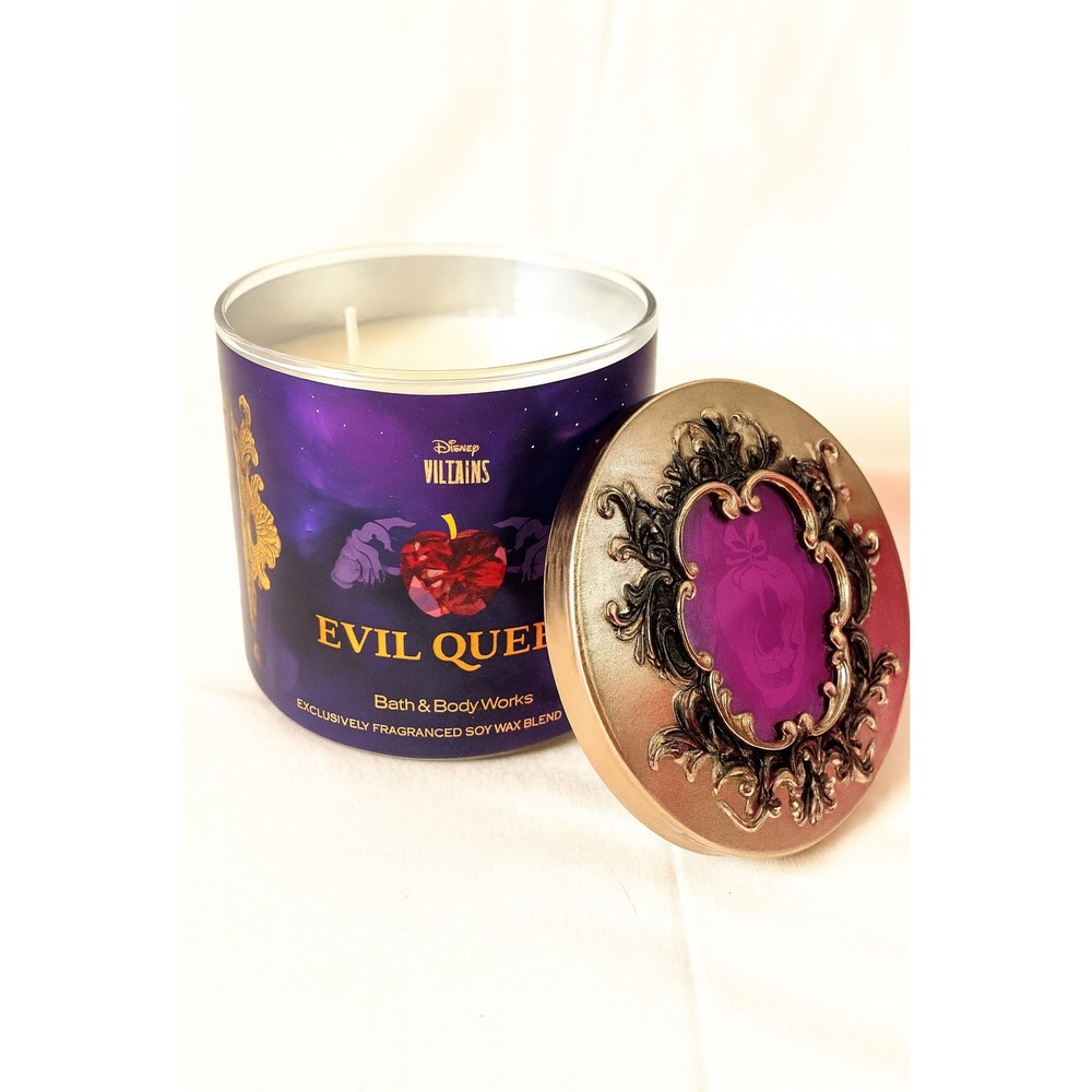 Disney Villains Evil Queen Bath & Body Works Scented‎ Candle - Exclusively